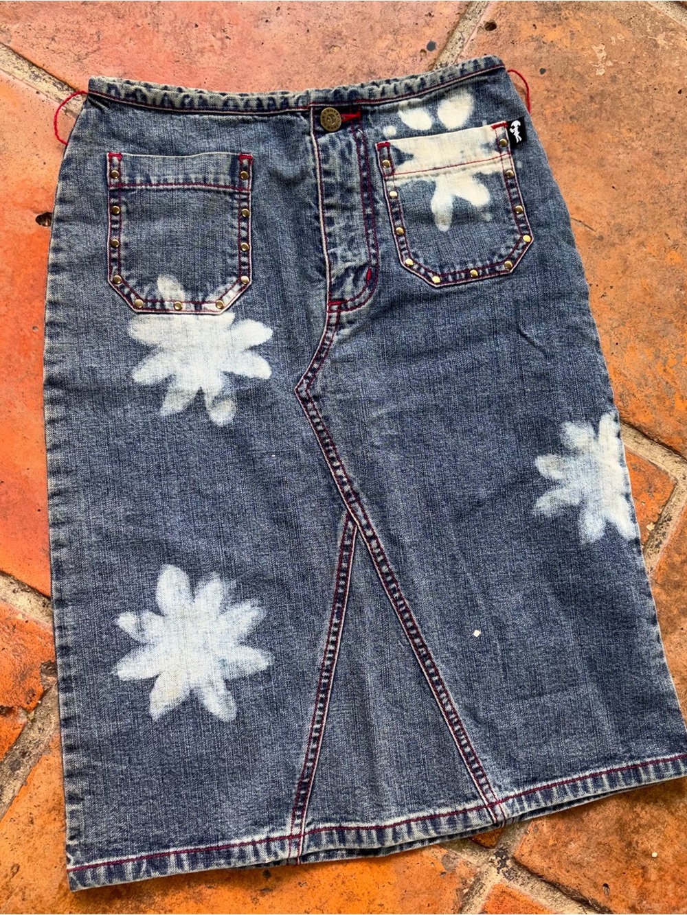 Jane Doe painted Daisy Denim Skirt - Blue with White Flowers
